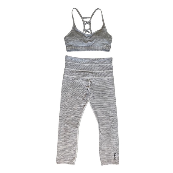 Matching Lorna Jane Grey Striped Sports Bra and Legging Set - Picture 1 of 4